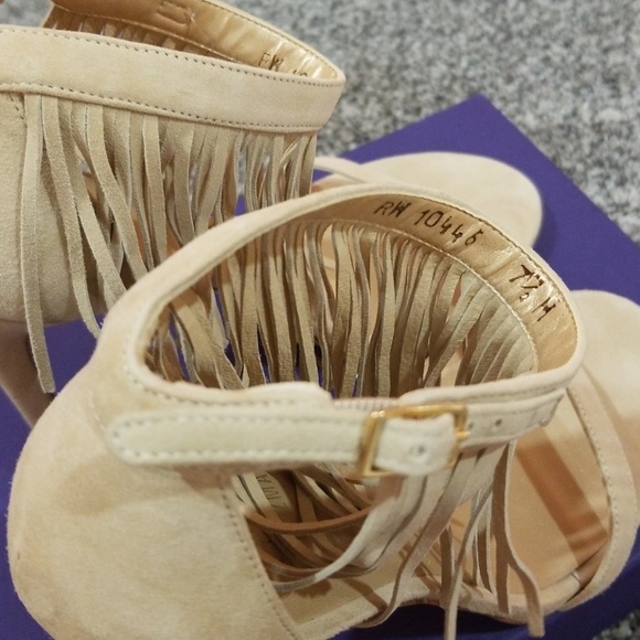 Stuart Weitzman Love Fringe Buff Suede Sandals - Picture 4 of 8